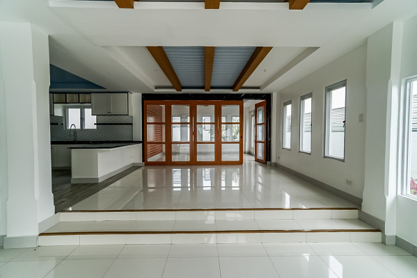 5bedroom house standing on a 432sqm lot features an impressive facade