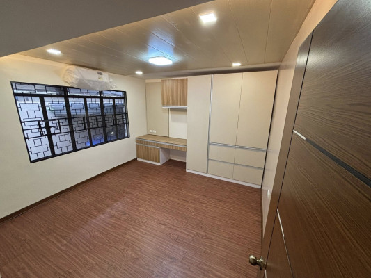 Splendid 3-Bedroom House and Lot in Commonwealth, Quezon City