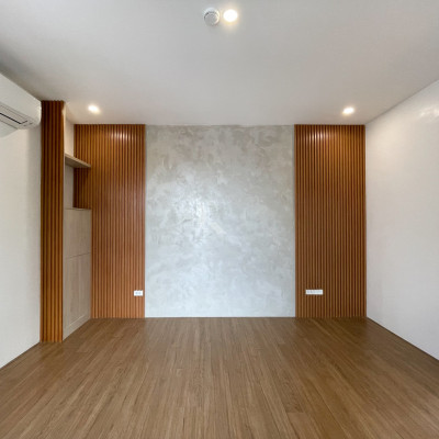 Impressive Modern Tropical Corner Home For Sale in BF Homes, Parañaque City