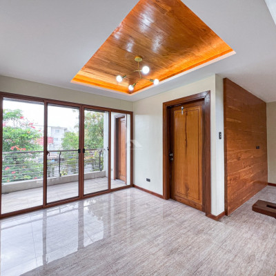 Cozy House with Vast Two-Lots For Sale in Woodridge Heights, Marikina City