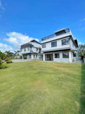 Brand new Modern House w/ Overlooking View of Metro Manila