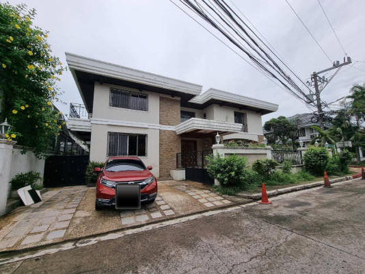 An Admirable 4 Bedroom House and Lot for Sale in Acropolis Subd.