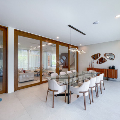 Modern Ultra-Luxurious Corner House with Full Basement For Sale