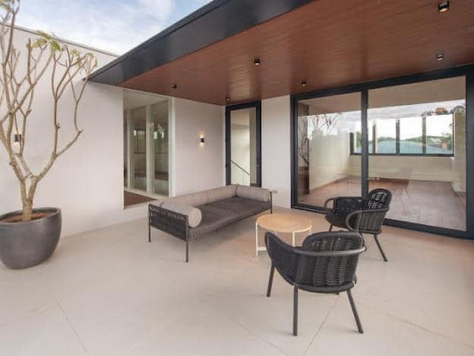 An Upscale Modern House and Lot for Sale in Valle Verde.