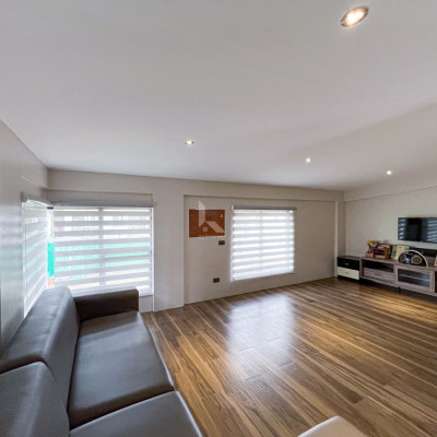 Gorgeous Modern Contemporary Home with Overlooking View For Sale