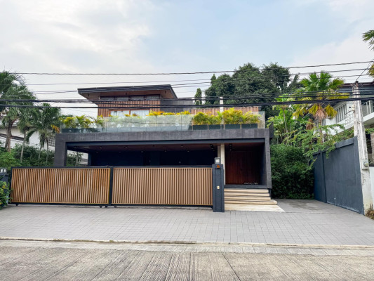 An Elegant 4 Bedroom House and Lot for Sale