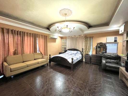 House for sale Whiteplains Area