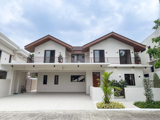 Sophisticated Modern Contemporary House and Lot in Lindenwood Residences