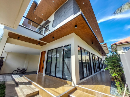 Brand New 2 Storey Modern Home for Sale in Las Piñas