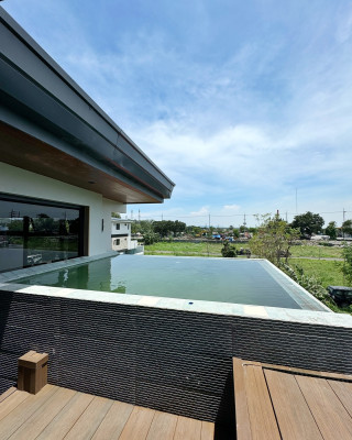 Brand New Modern 3-Storey House for Sale w/ Roofdeck and Dipping Pool