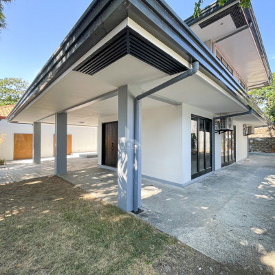 Sophisticated Newly Renovated House and Lot For Sale