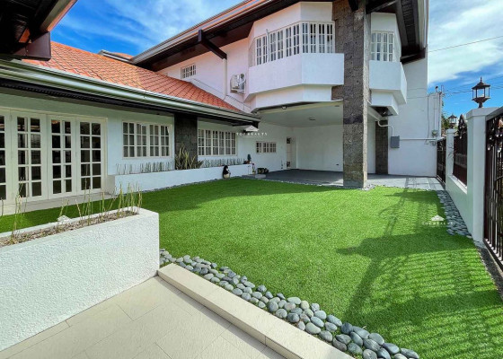 Well-maintained 5BR House and Lot for Sale in BF Homes, Las Piñas City