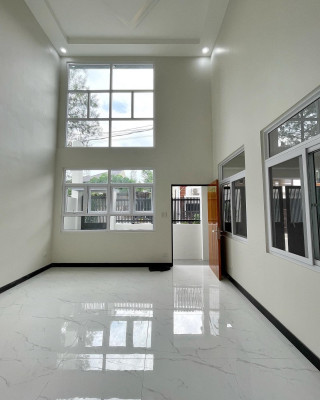 Beautiful Brand New 3-Storey House for Sale in Greenwoods Executive Village