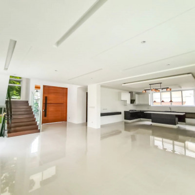 Brand New 3 Storey House and Lot for sale in Don Antonio Royale