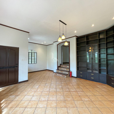 Classy Contemporary House and Lot For Sale in Merville Park, Paranaque City