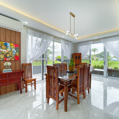 Stunning Modern Home with 360 Overlooking Taal View For Sale