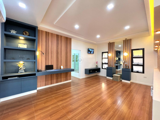 Enticing Peaceful House and Lot for Sale