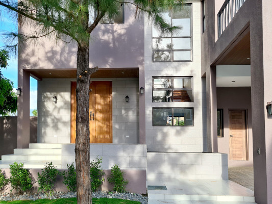 Luxurious Italian-inspired House for Sale in Portofino Heights in Vista, Alabang