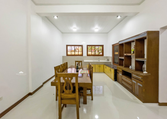 Prime Triple Corner Lot House for Sale in Foggy Heights, Tagaytay-Cavite