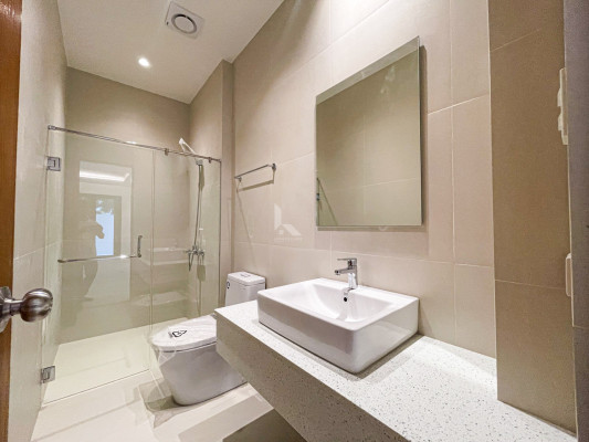 Sophisticated Modern Contemporary House and Lot in Lindenwood Residences