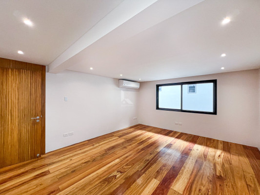 Breathtaking Modern Contemporary House and Lot For Sale in Tivoli Royale
