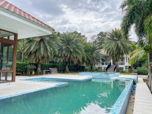 A Beautiful Beach Front Home in Peninsula De Punta Fuego, Batangas
