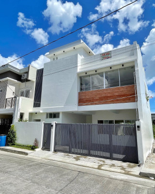 Brand New 3-Storey Modern for Sale in Greenwoods Executive Village