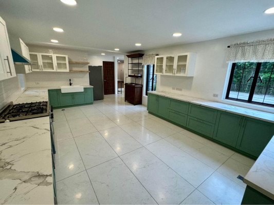 DASMARINAS VILLAGE House & Lot