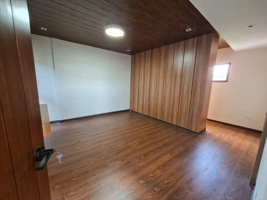 ELEGANT HOUSE AND LOT FOR SALE IN GREENWOODS TAYTAY NEAR CAINTA, PASIG AND BGC