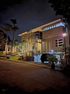 A Sleek Modern House and Lot for Sale in Ayala Westgrove Heights, Cavite