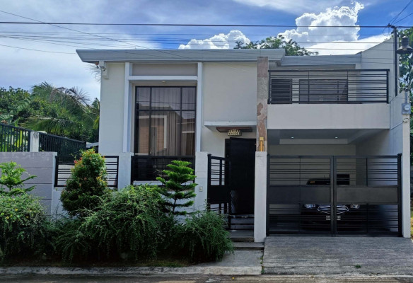 PRE-OWNED GOOD CONDITION FURNISHED LOFT TYPE HOUSE FOR SALE