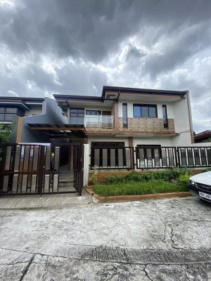 FOR SALE: House and Lot In Angela Village Las Pinas