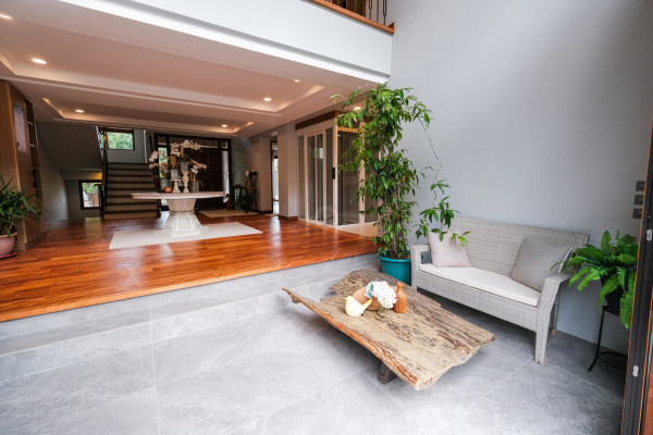 Own this 4-Storey Contemporary House in LGV