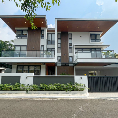 Ultramodern Brand New House and Lot For Sale in Mira-Nila Homes
