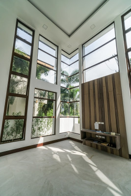 New listing alert! Stunning contemporary house for sale located in Capitol Homes
