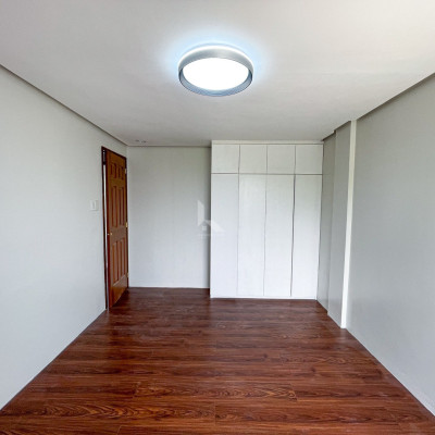 Remarkable Refurbished Modern House For Sale