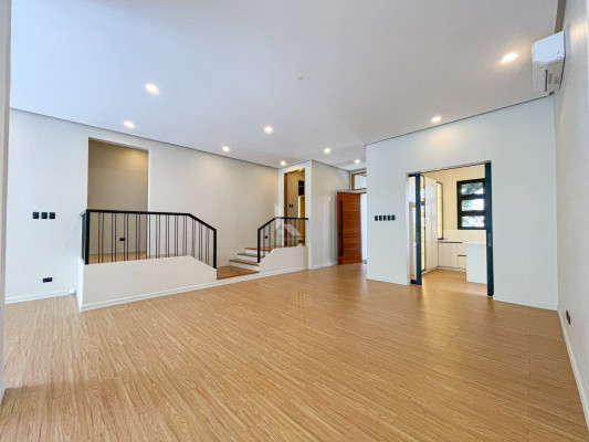 Cozy Newly Renovated Modern Bungalow House and Lot For Sale
