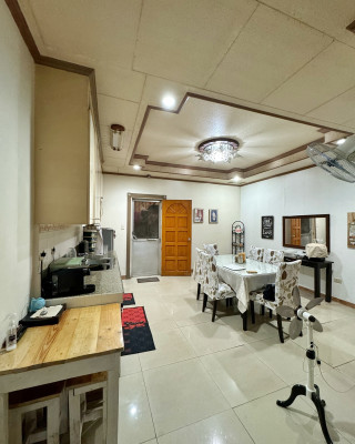 Well Maintained Townhouse near Banawe Ave.