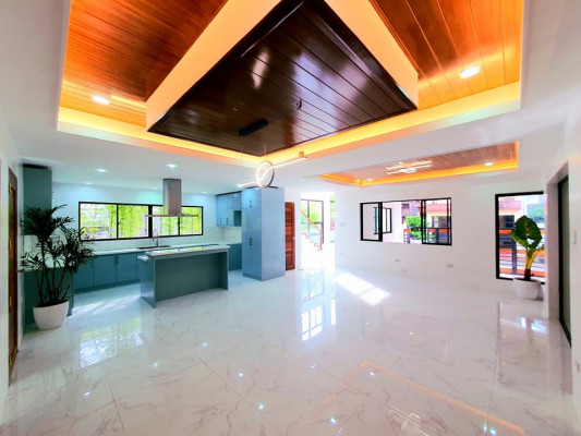 House & Lot for SALE in Greenwoods Executive Village,