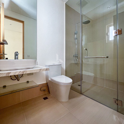 Bright and Airy Modern House and Lot For Sale