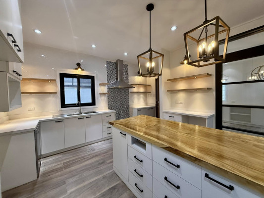 A Newly Renovated House with Character, for Sale in Tierra Nueva