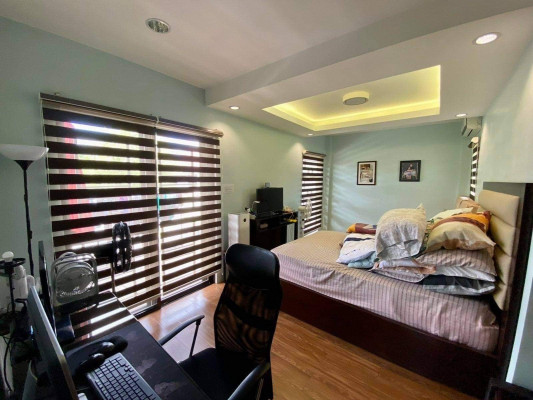 TWO STOREY HOUSE AND LOT FOR SALE