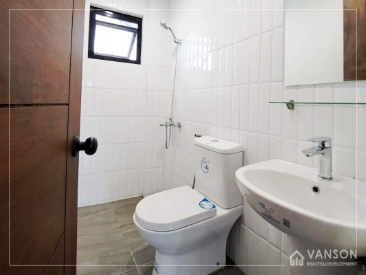 HOUSE AND LOT FOR SALE IN BF HOMES, LAS PIÑAS CITY