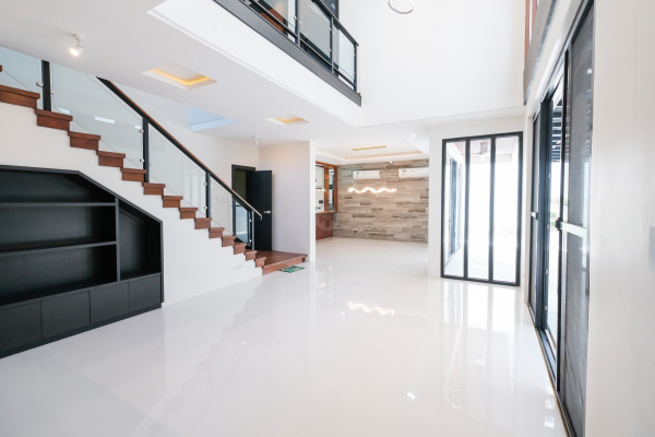 Sneak in this Brand-New 5-Bedroom Home