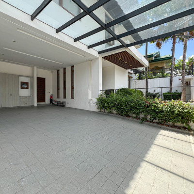 Sophisticated Modern Contemporary House and Lot For Sale in Filinvest II