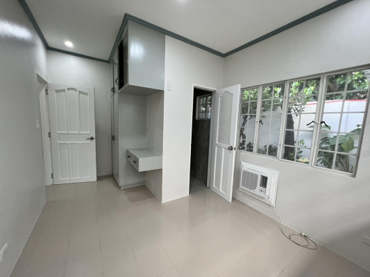 NEWLY RENOVATED BUNGALOW HOUSE AND LOT