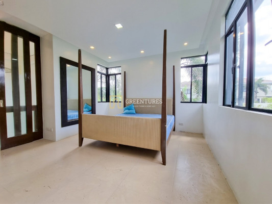 Modern High Ceiling Corner Mansion House & Spacious Open Space Garden
