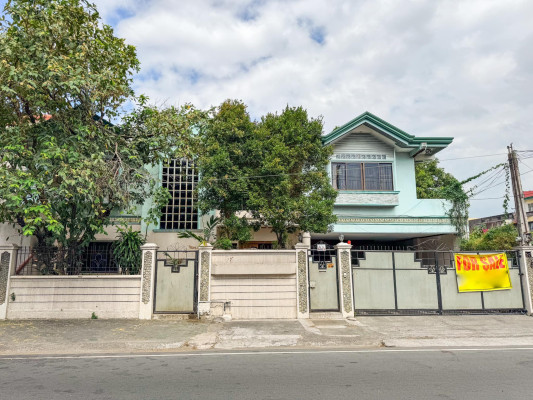 A Spacious Family Home for Sale in BF Homes, Las Piñas