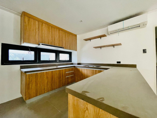 Cozy Sleek Townhouse for Sale in Wack-Wack Greenhills, Mandaluyong City