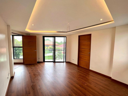 A Notable Gleaming House And Lot For Sale